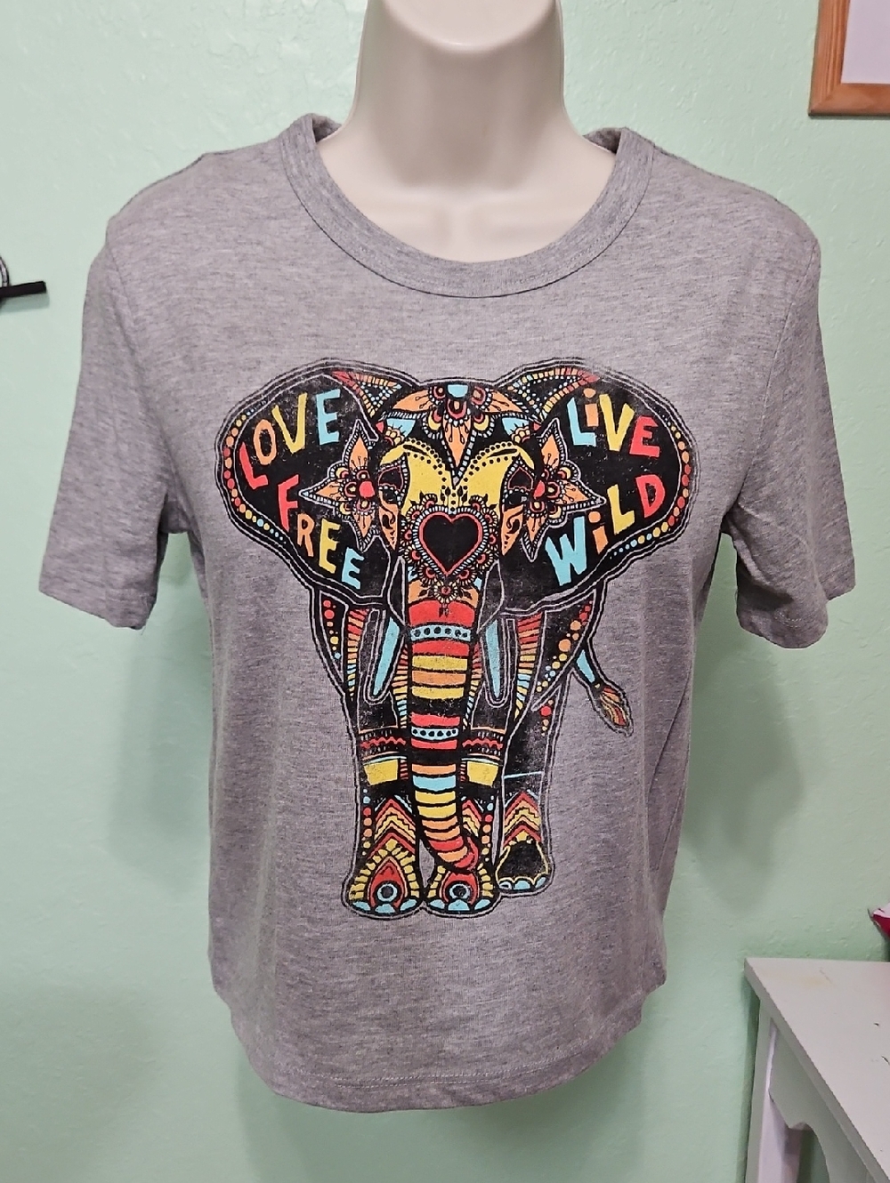 Fifth Sun elephant crop top t-shirt